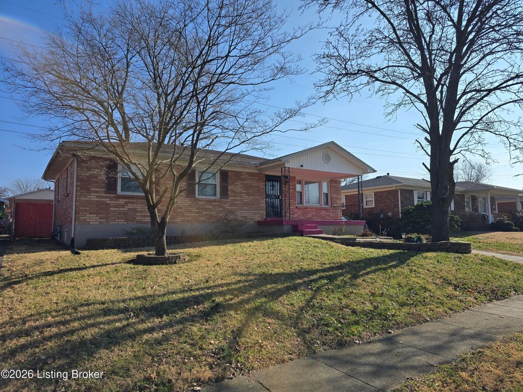 Photo of 6811 Copra Ln, Louisville, KY 40219 (MLS # 1706656)
