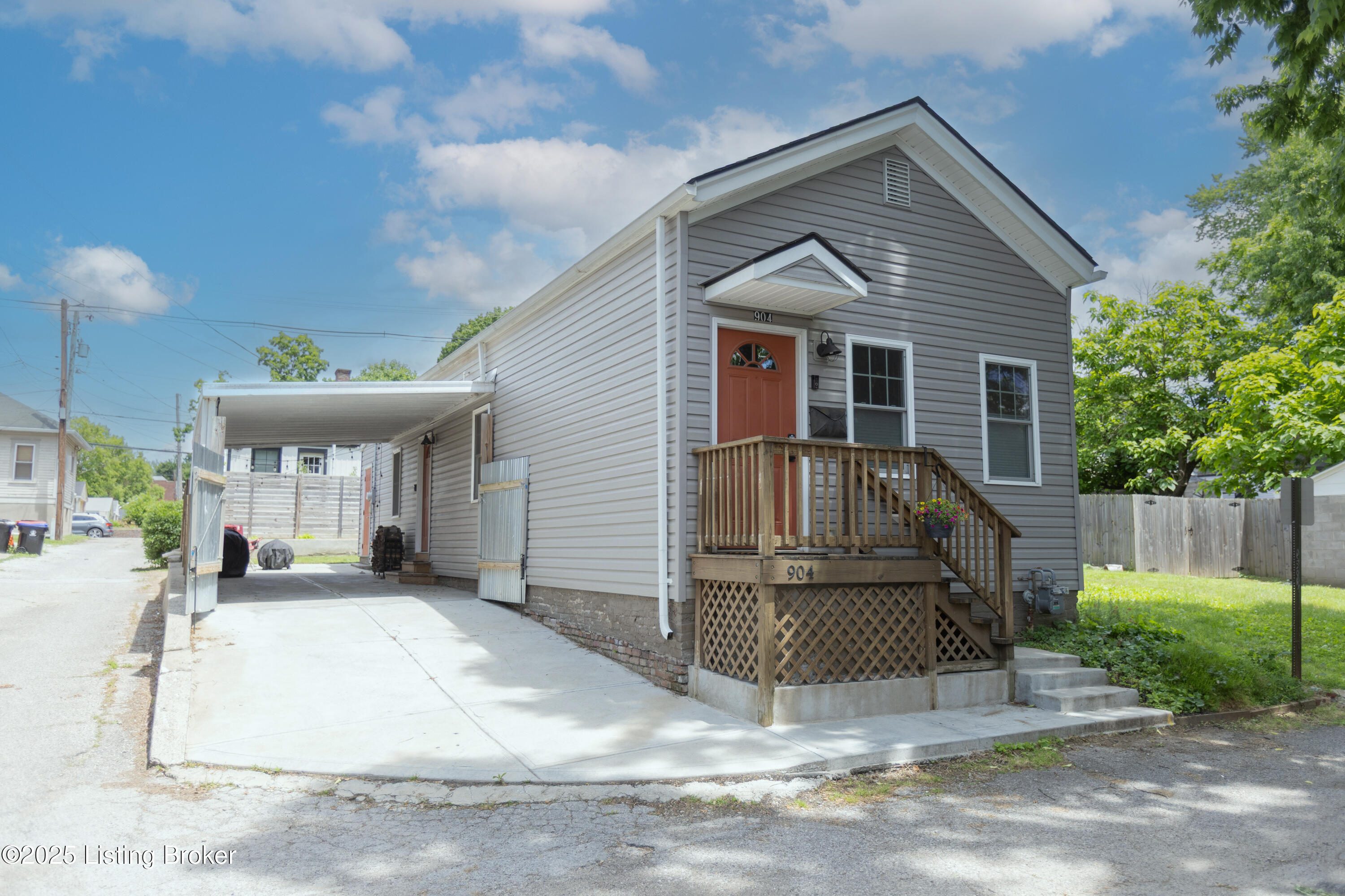 904 Schiller Ct, Louisville, Kentucky image 1