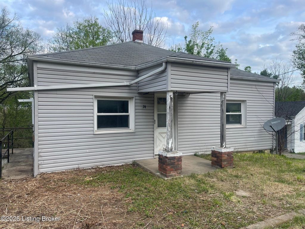 Photo of 74 Benson Pike, Shelbyville, KY 40065 (MLS # 1714282)