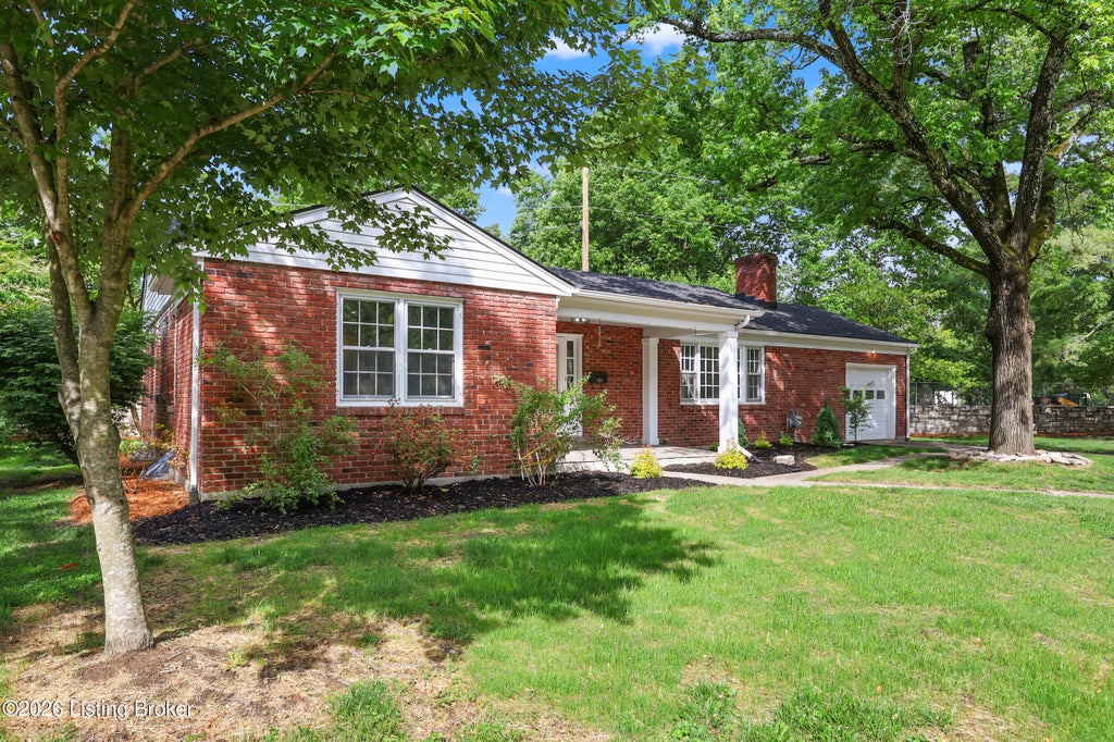 Photo of 200 Paul Sawyier Dr, Frankfort, KY 40601 (MLS # 1720733)