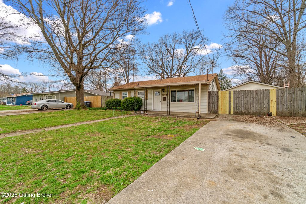 Photo of 9941 Appollo Ct, Louisville, KY 40272 (MLS # 1715620)