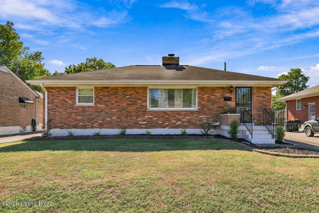 Photo of 3318 Furman Blvd, Louisville, KY 40220 (MLS # 1731259)