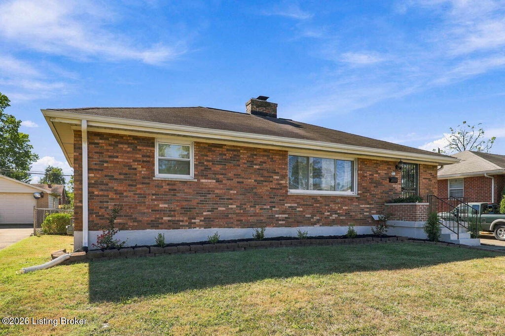 Photo of 3318 Furman Blvd, Louisville, KY 40220 (MLS # 1731259)