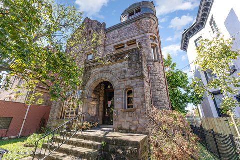 Photo of 1022 S 3rd St, Louisville, KY 40203 (MLS # 1701497)