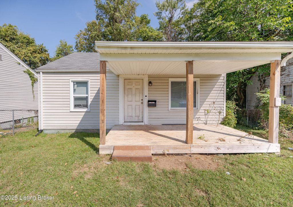 Photo of 3054 University Rd, Louisville, KY 40206 (MLS # 1700045)