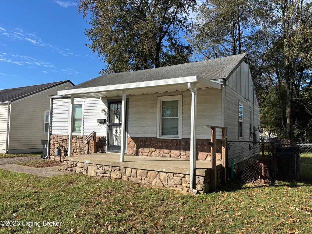 Photo of 1938 S 28th St, Louisville, KY 40210 (MLS # 1732362)