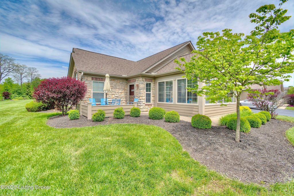 Photo of 9097 Royal Oak Ln, Union, KY 41091 (MLS # 1706432)