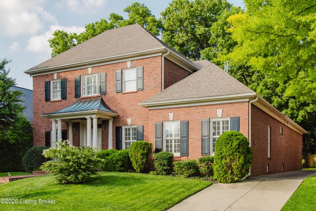 Photo of 215 Coralberry Rd, Louisville, KY 40207 (MLS # 1722253)