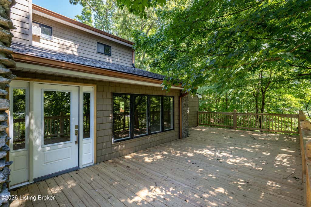 Photo of 2610 Arnoldtown Woods Rd, Louisville, KY 40214 (MLS # 1727086)