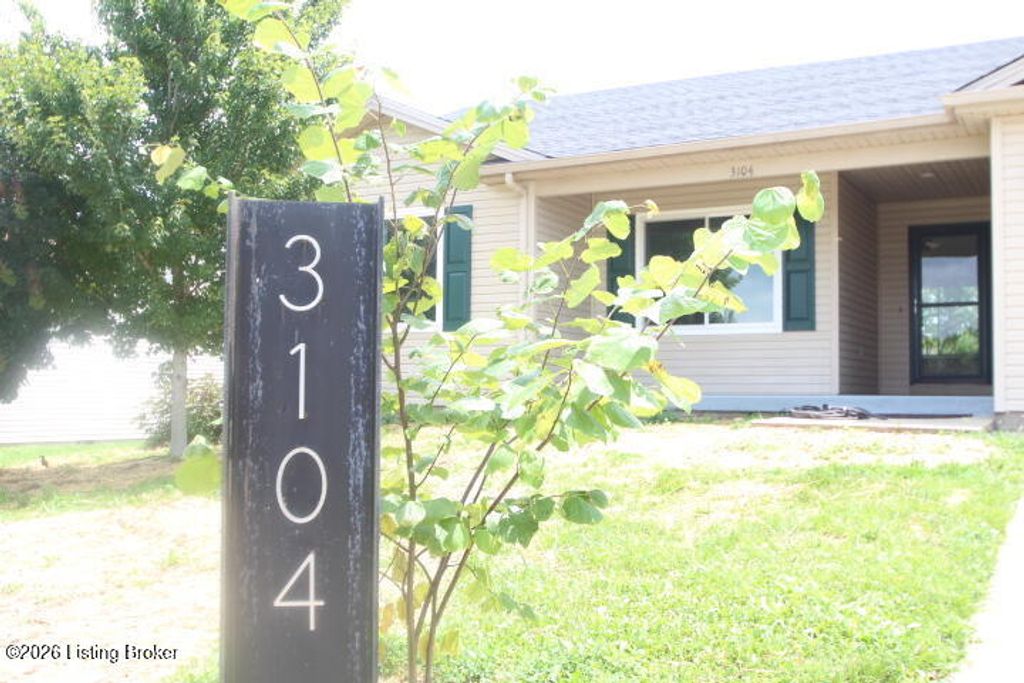 Photo of 3104 Fawn Leap Dr, Lawrenceburg, KY 40342 (MLS # 1724009)