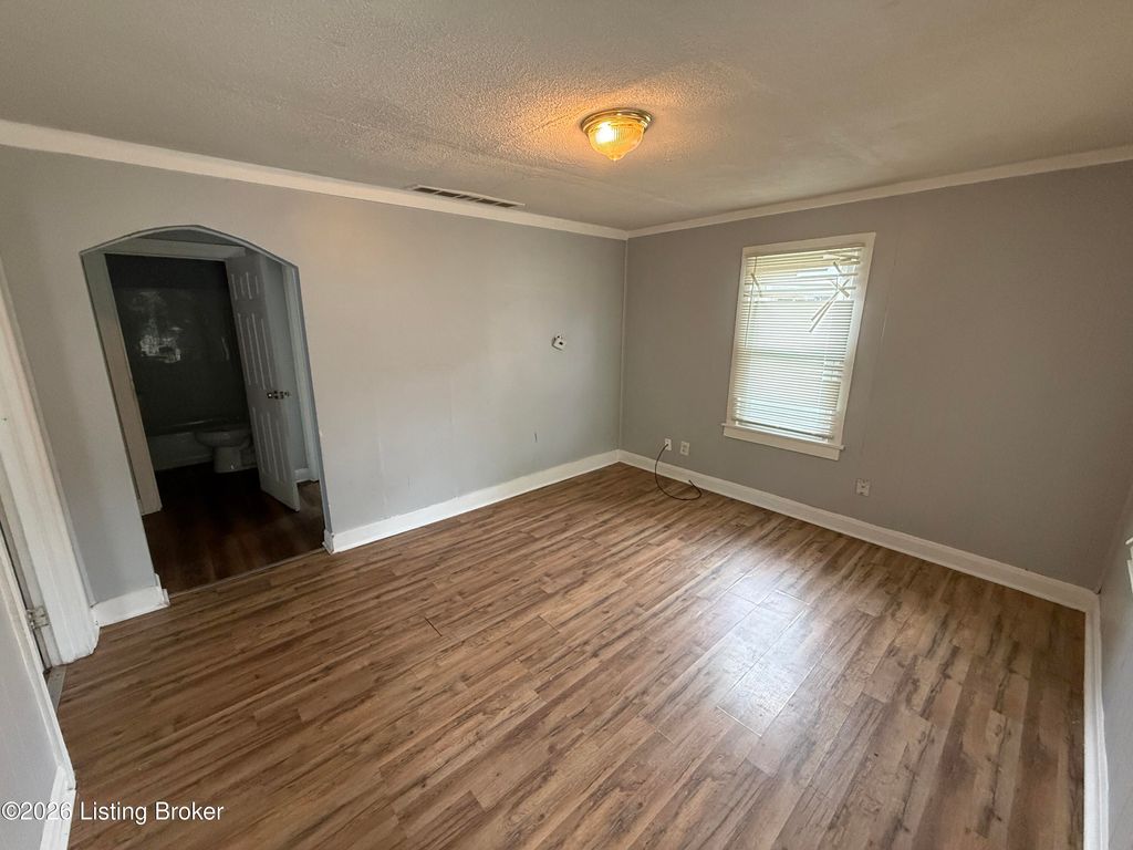 Photo of 1616 Bicknell Ave, Louisville, KY 40215 (MLS # 1715640)