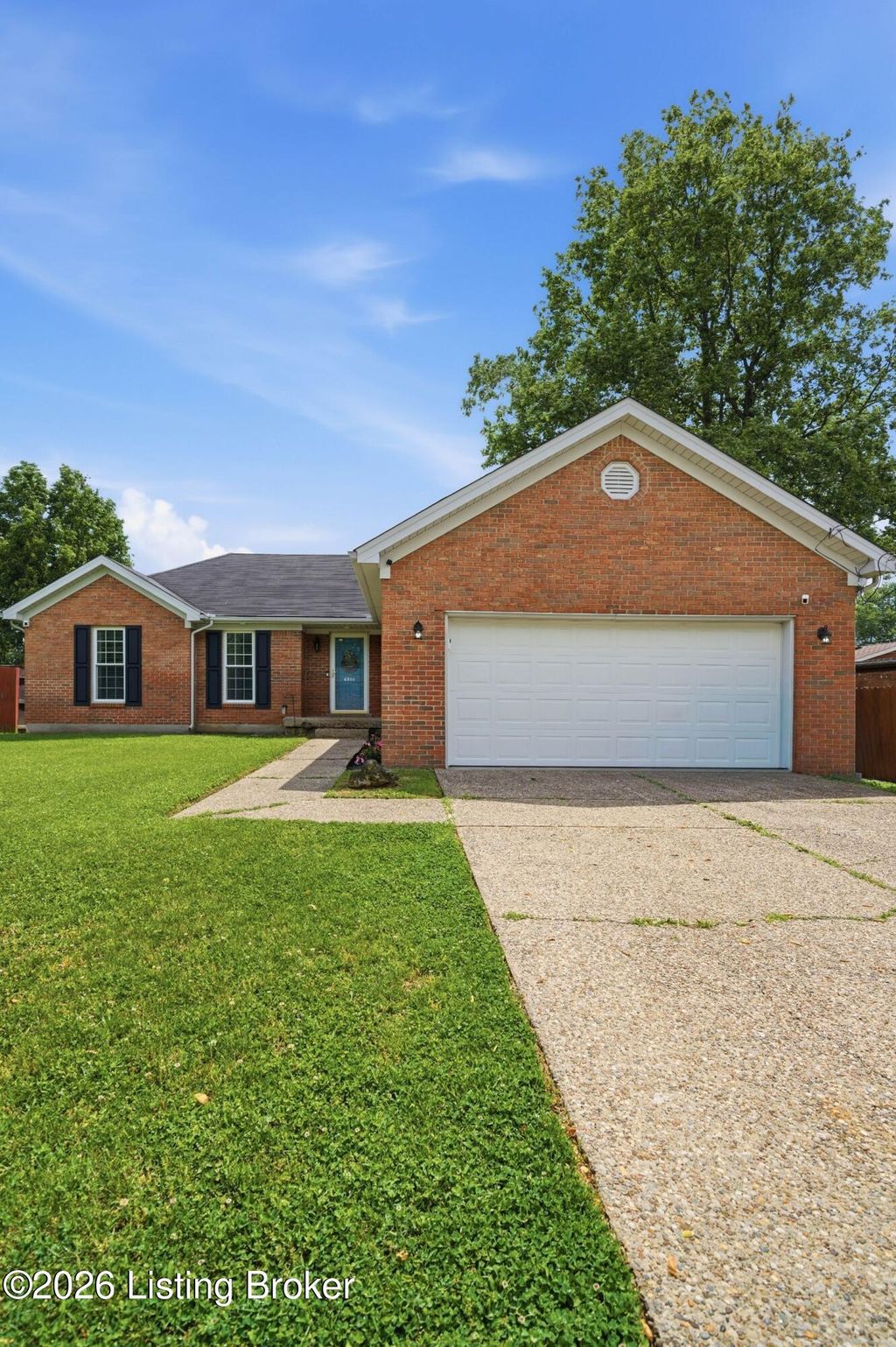 Photo of 6502 Bluegill Blvd, Louisville, KY 40229 (MLS # 1716163)