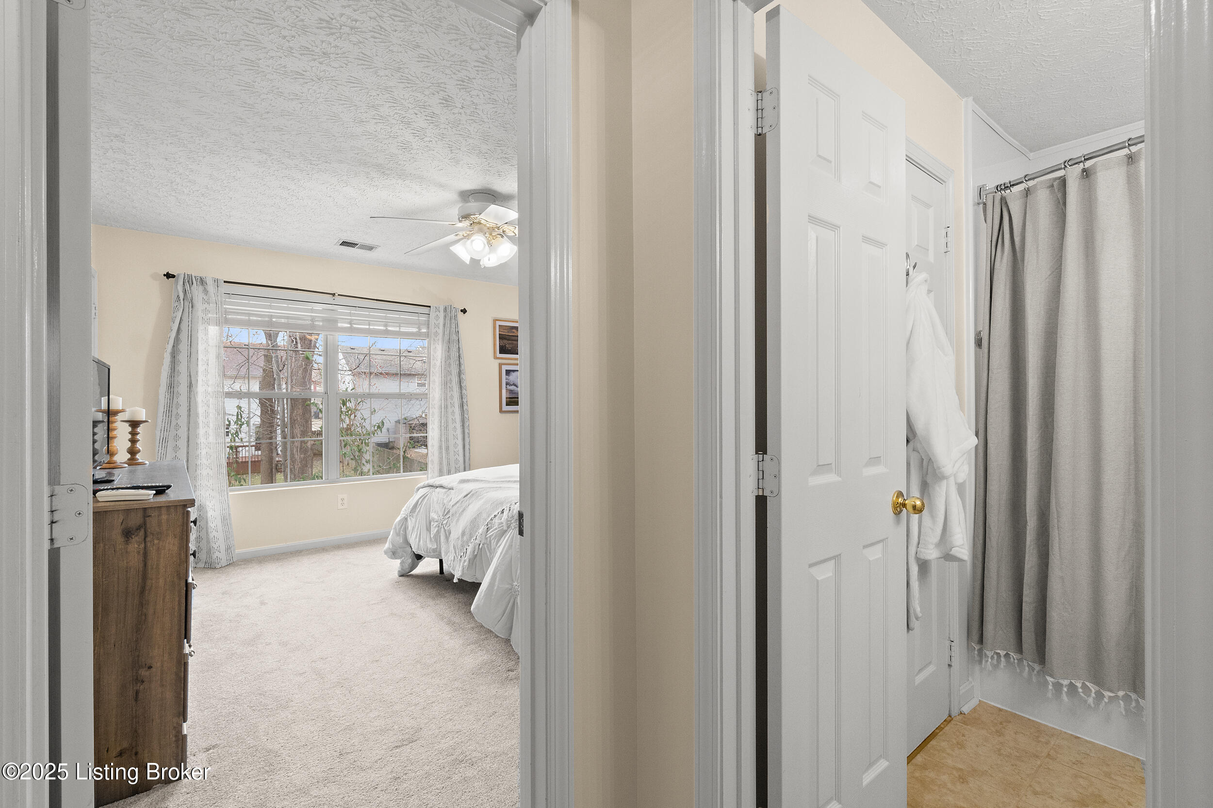 8500 Grand Neptune Dr, Louisville, Kentucky image 23