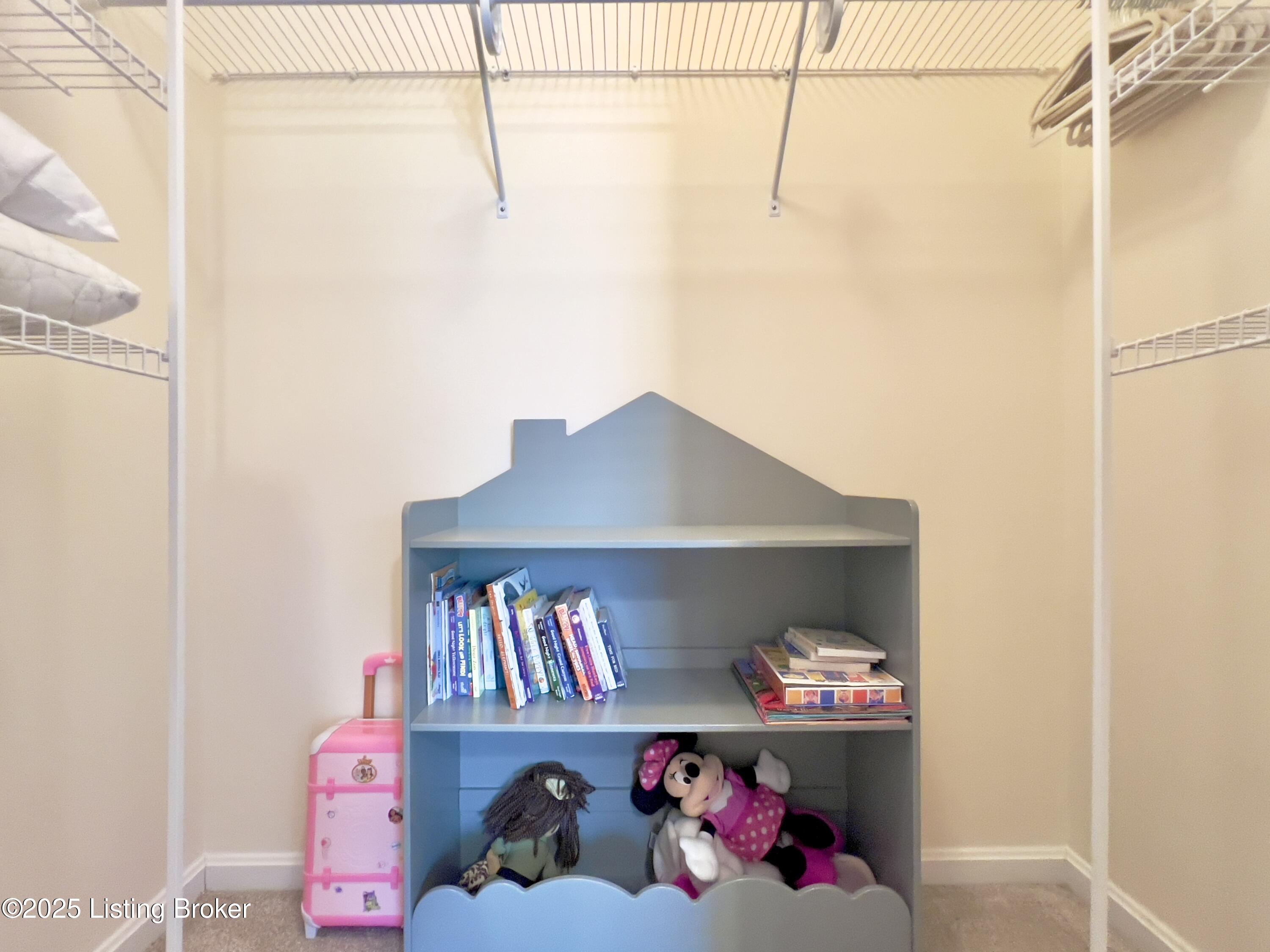 8500 Grand Neptune Dr, Louisville, Kentucky image 31