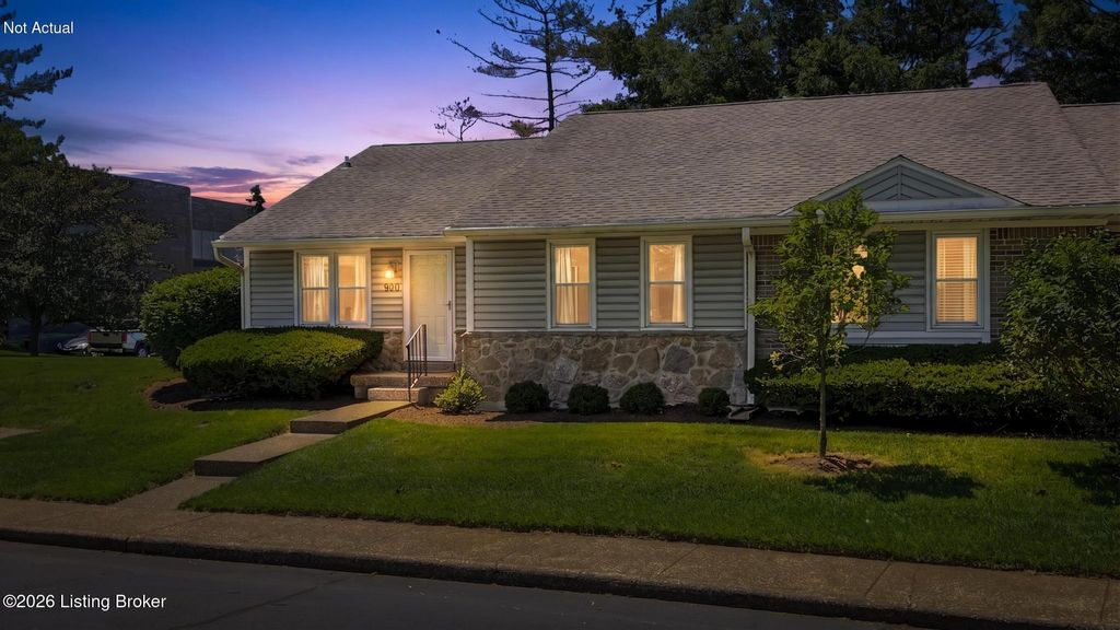 Photo of 920 Loveall Ln, Louisville, KY 40223 (MLS # 1717480)