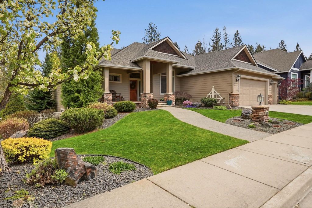 Photo of 6107 S Summerwood St, Spokane, WA 99224 (MLS # 202616347)