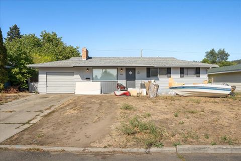 Photo of 4017 E Buckeye Ave, Spokane, WA 99217 (MLS # 202615683)