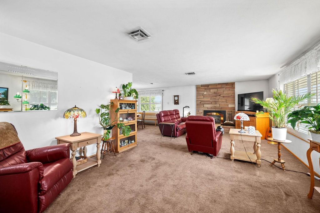 Photo of 1104 Merriam St, Davenport, WA 99122 (MLS # 202525569)