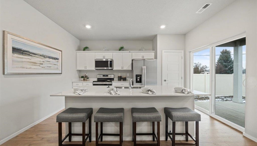Photo of 3823 S McCabe Ln, Spokane, WA 99206 (MLS # 202622820)