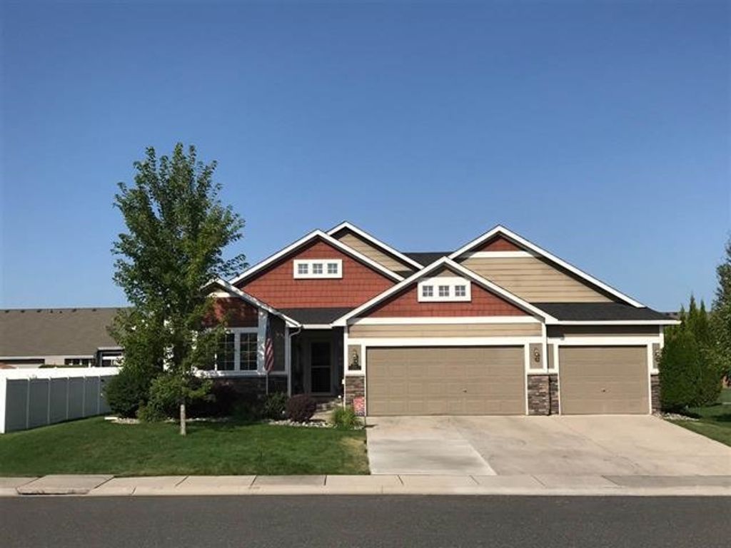 Photo of 901 N Oasis St, Deer Park, WA 99006 (MLS # 202613374)