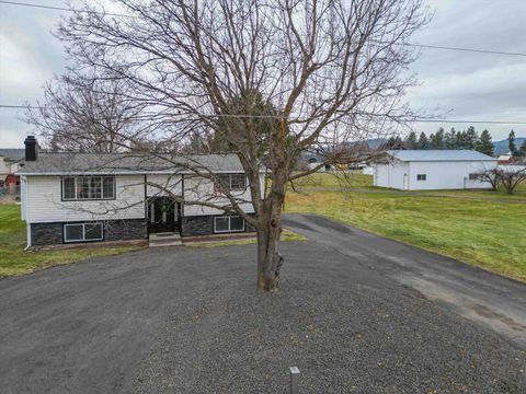 Photo of 3317 N Malvern Rd, Otis Orchards, WA 99027 (MLS # 202614790)