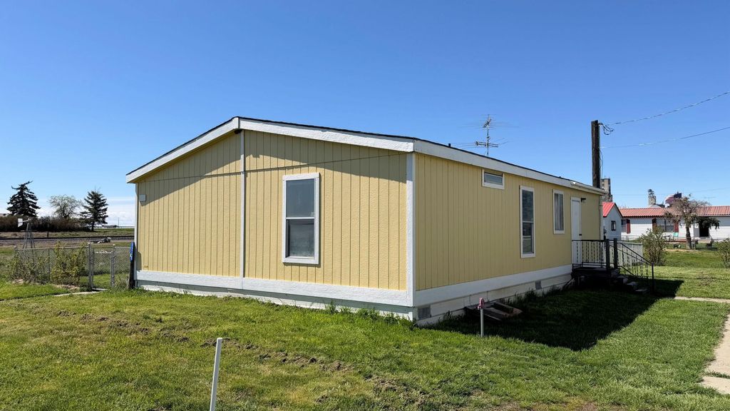 Photo of 1210 2nd St, Davenport, WA 99122 (MLS # 202616141)