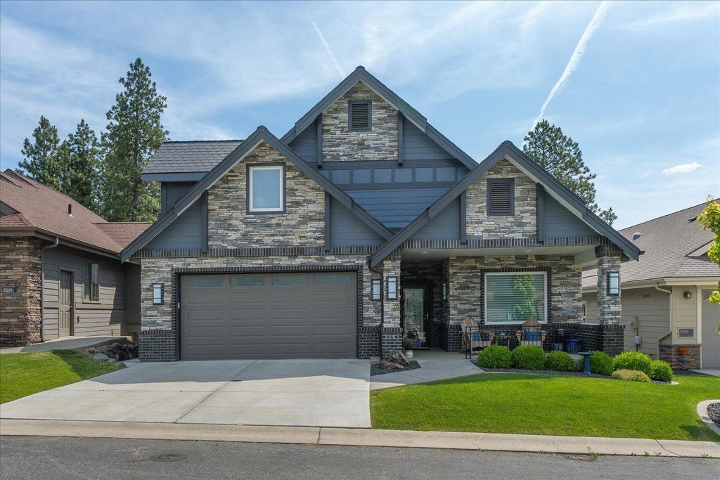 Photo of 2605 S Cherrytree Ln, Spokane, WA 99203 (MLS # 202616350)