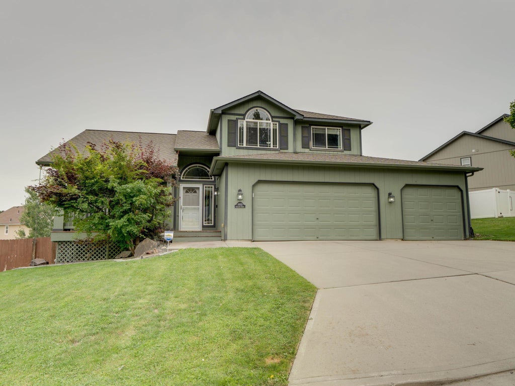 Photo of 18105 E Crescent Dr, Greenacres, WA 99016 (MLS # 202621305)