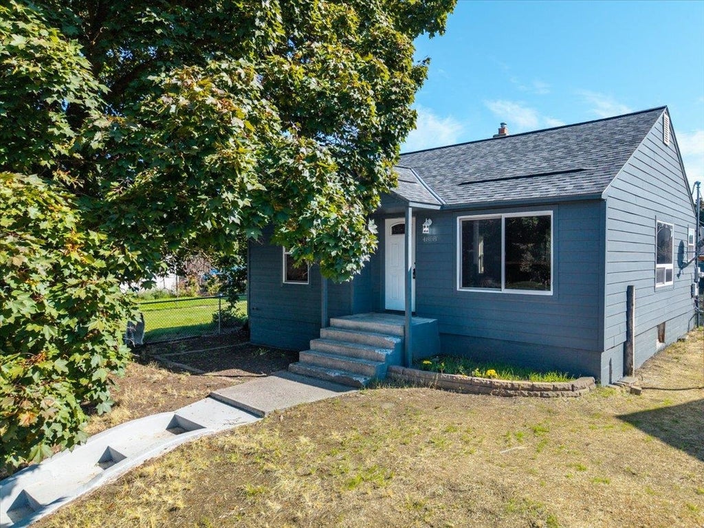 Photo of 4808 N Post St, Spokane, WA 99205 (MLS # 202624546)