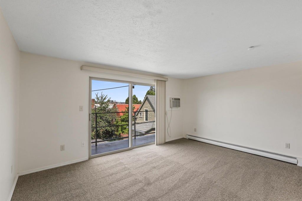 Photo of 1418 W 6th Ave, Spokane, WA 99204 (MLS # 202623534)