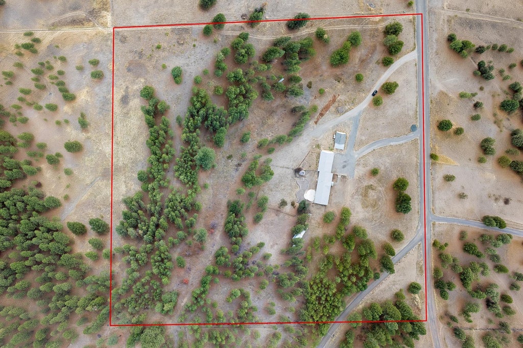 Photo of 2110 N Huntington Ln, Spokane, WA 99224 (MLS # 202626213)
