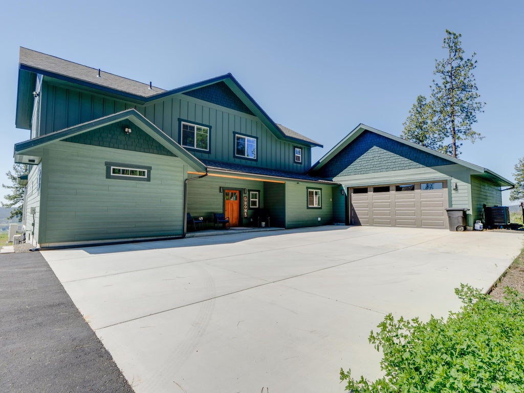 Photo of 6560 Pine Ridge Way, Nine Mile Falls, WA 99026 (MLS # 202623525)