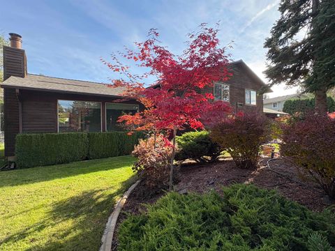 Photo of 6317 S Martin St, Spokane, WA 99223 (MLS # 202526725)