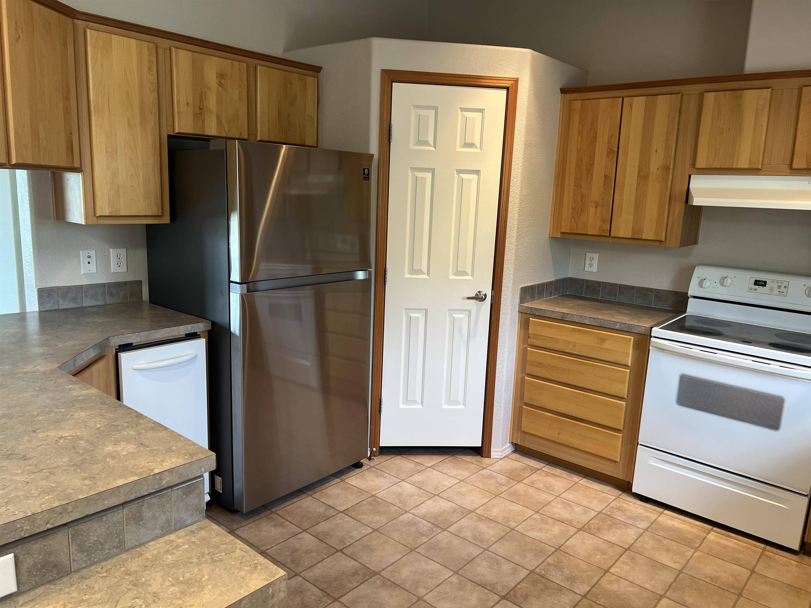 Photo 5 of 45 of 5685 Pheasant Way mobile home
