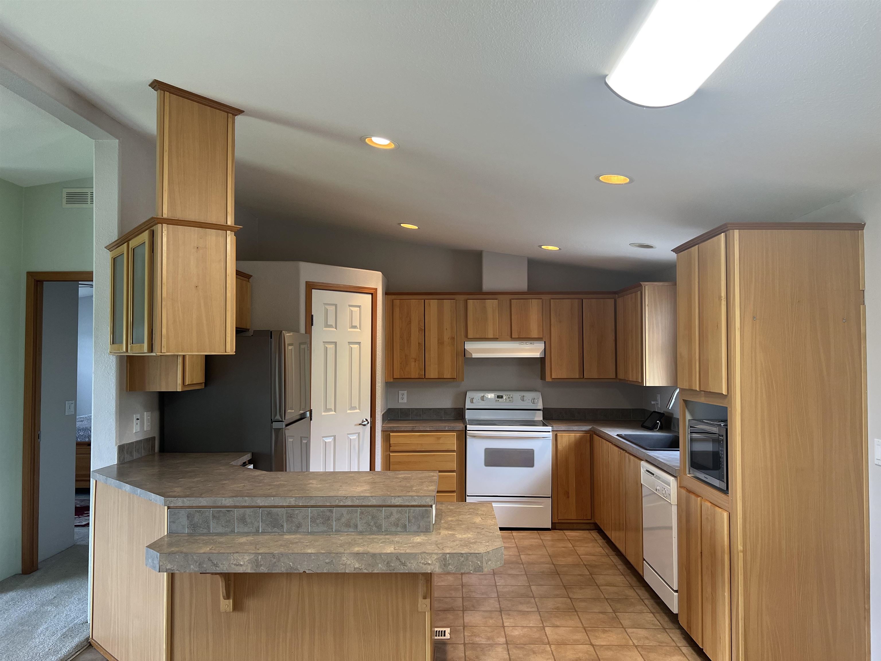 Photo 4 of 45 of 5685 Pheasant Way mobile home