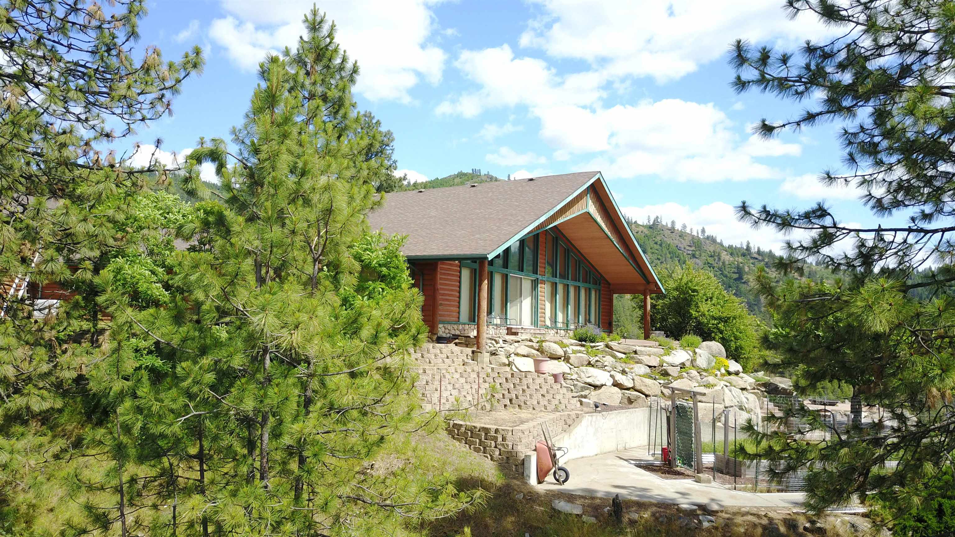 Photo 1 of 50 — 6821 Cummings Canyon Way, Nine Mile Falls, WA 99026