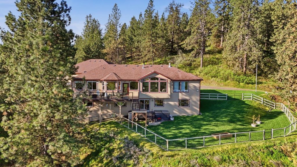Photo of 4020 S Saltese Lake Rd, Greenacres, WA 99016 (MLS # 202616083)