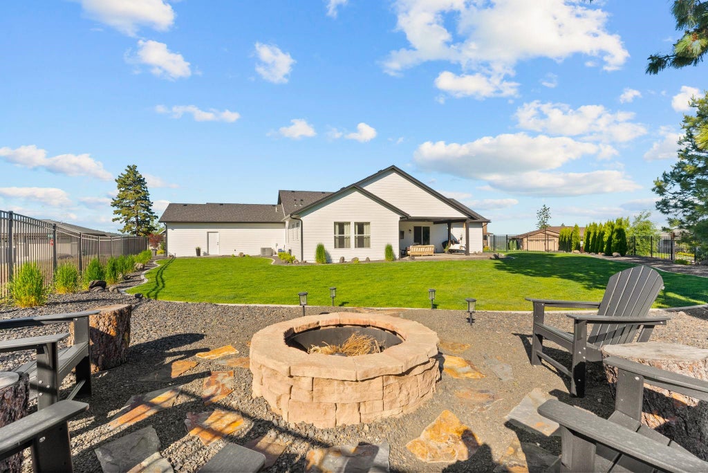 Photo of 2539 S Man O War Ln, Spokane Valley, WA 99037 (MLS # 202622081)