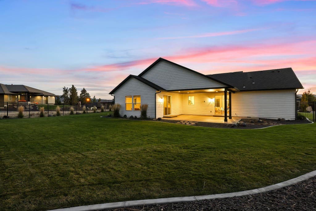 Photo of 2539 S Man O War Ln, Spokane Valley, WA 99037 (MLS # 202622081)