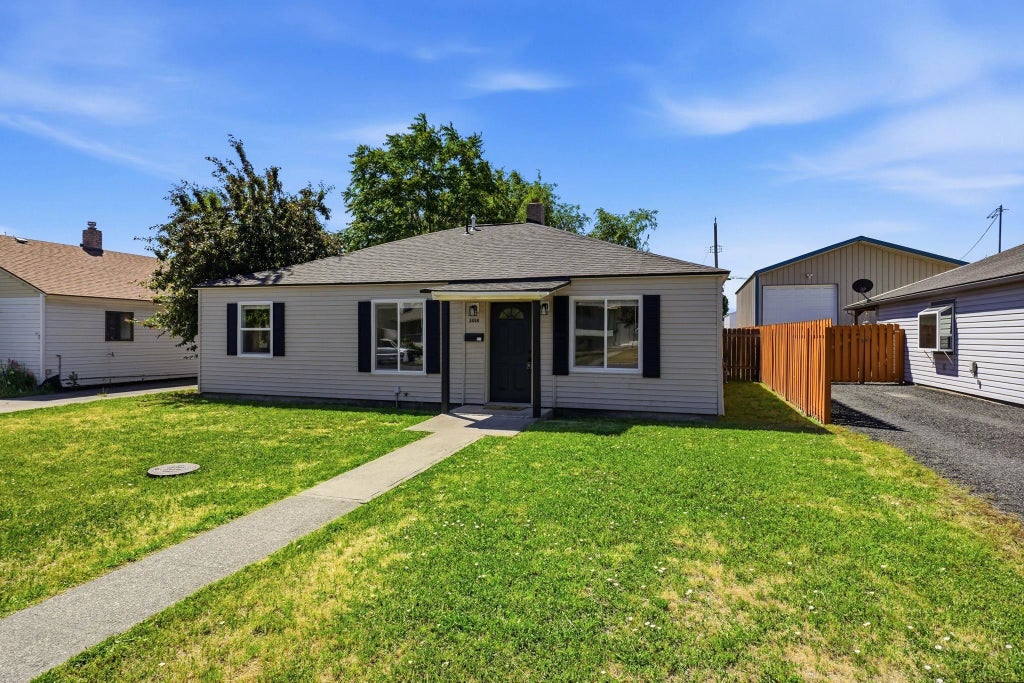 Photo of 3014 E Ermina Ave, Spokane, WA 99207 (MLS # 202619267)