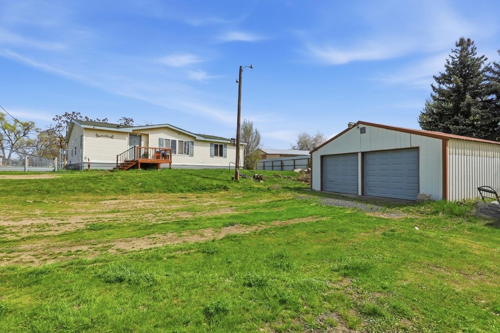 Photo of 6514 N Regal St, Spokane, WA 99217 (MLS # 202615938)