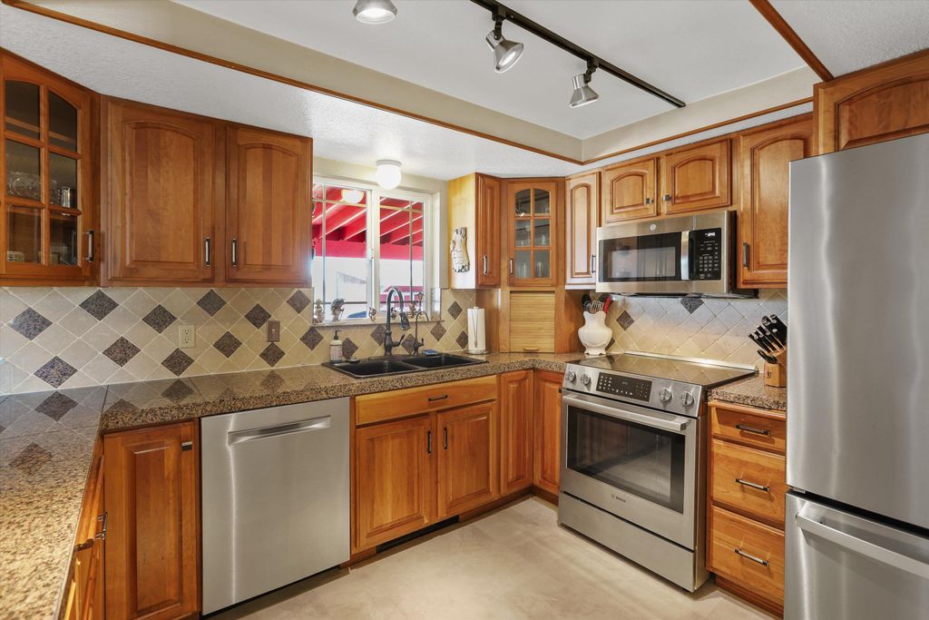 Photo of 6412 N JENSEN Rd, Spokane, WA 99217 (MLS # 202616530)