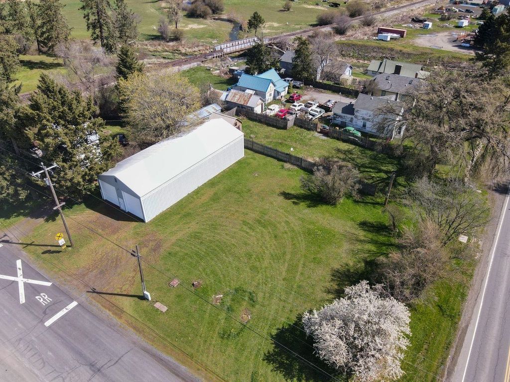 Photo of 224 W Emma St, Rockford, WA 99030 (MLS # 202616332)