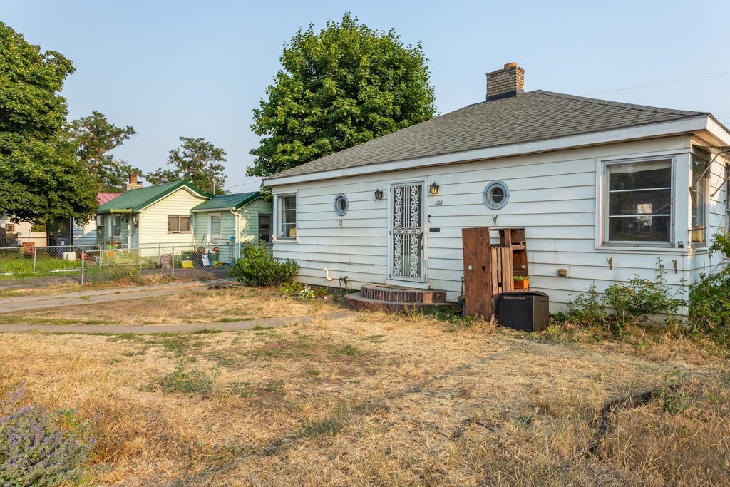 Photo of 1108 E Wellesley Ave, Spokane, WA 99207 (MLS # 202622244)