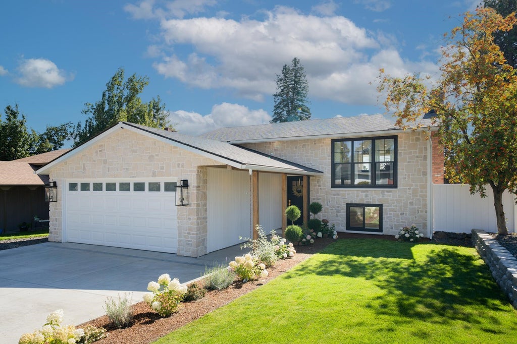 Photo of 3404 E 36th Ave, Spokane, WA 99223 (MLS # 202624441)