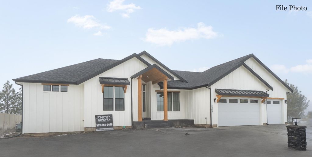 Photo of 148 Legacy Way, Nine Mile Falls, WA 99026 (MLS # 202525548)