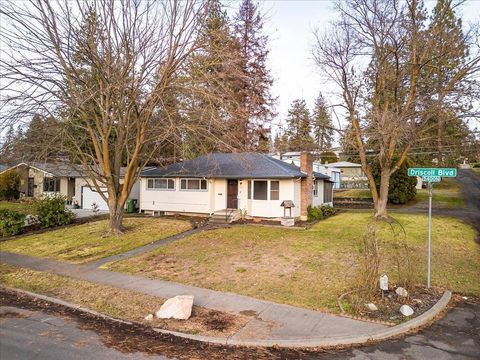 Photo of 5404 N Driscoll Blvd, Spokane, WA 99205 (MLS # 202527798)