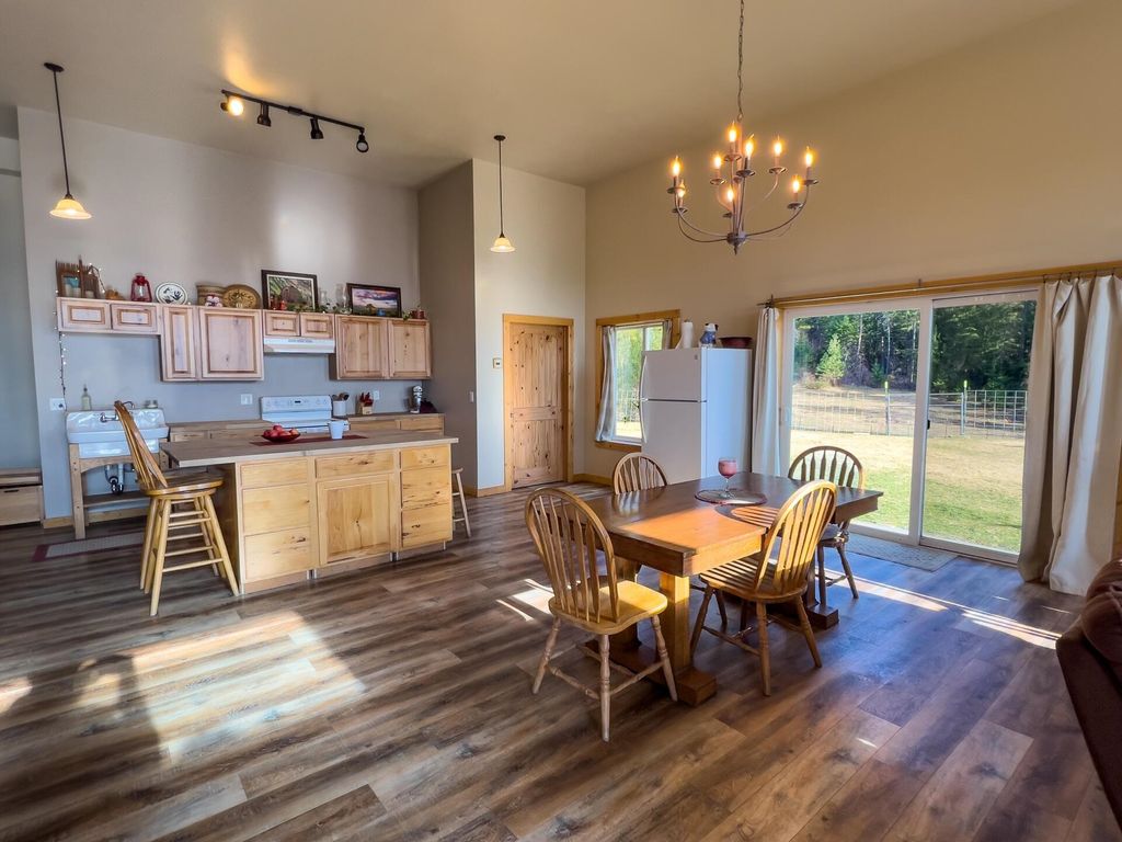 Photo of 2559 United Copper Mine Rd, Chewelah, WA 99109 (MLS # 202616197)