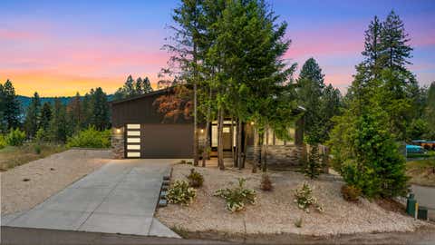 Photo of 39980 Lake Summit Dr, Loon Lake, WA 99148 (MLS # 202621982)