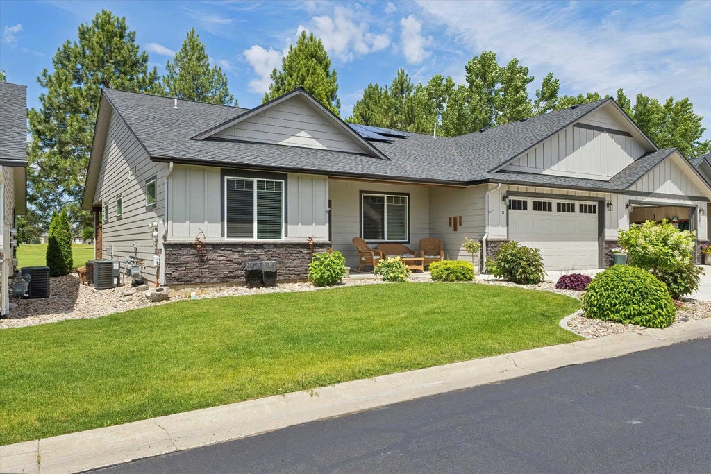 Photo of 1109 N Country Club Dr, Deer Park, WA 99006 (MLS # 202620550)